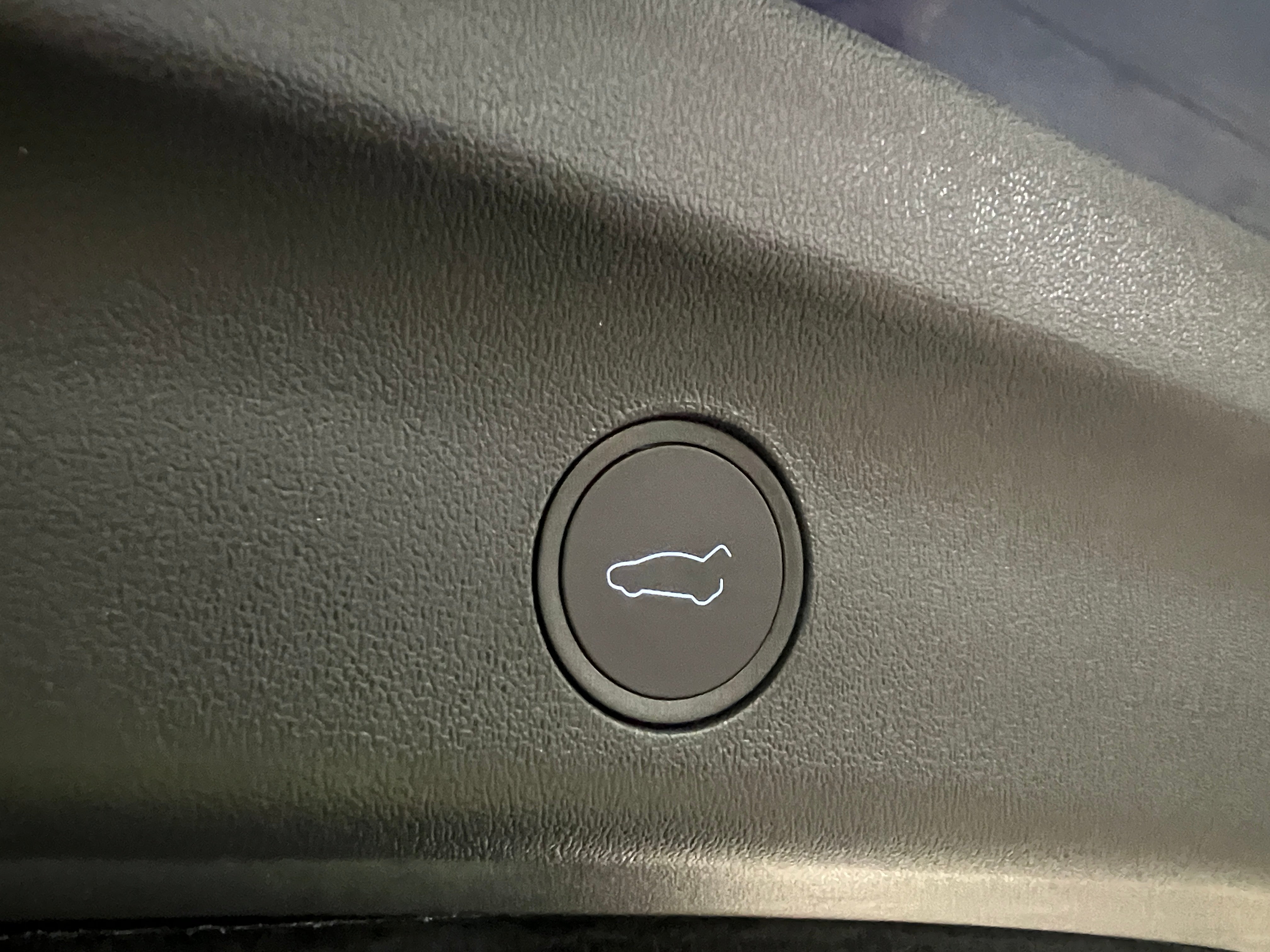 tesla model y 2023 7SAYGDEF8PF823549 image tesla model y 2023 7SAYGDEF8PF823549 image